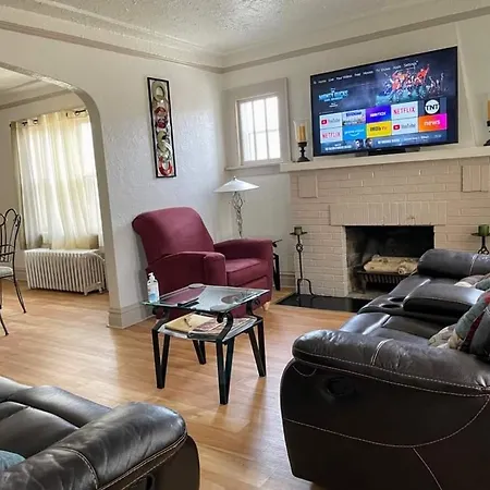 2 Bedroom Apt Near Great Lakes Naval Base And 6 Flags