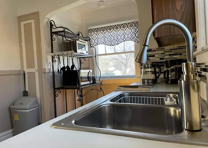2 Bedroom Near Great Lakes Naval Base And 6 Flags * Waukegan