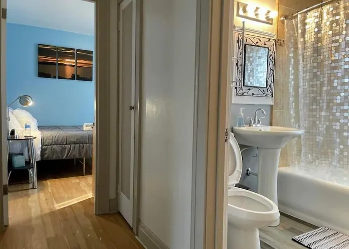 2 Bedroom Near Great Lakes Naval Base And 6 Flags Waukegan